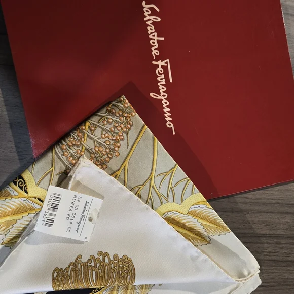 Salvatore Ferragamo Black and Gold Botanical Scarf Silk neckerchief Salvatore Ferragamo Black in Silk - 37082043 main image 4